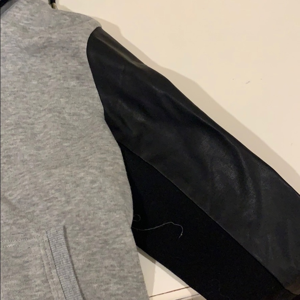 Sweatshirt - Picture 2 of 2